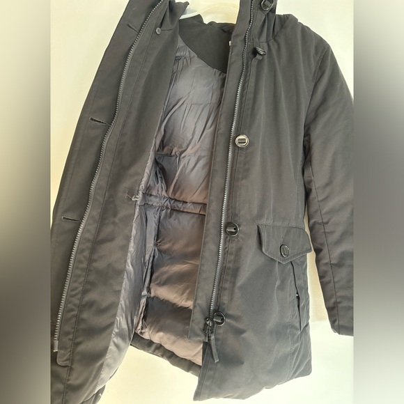 Uniqlo Down Coat - Picture 4 of 9